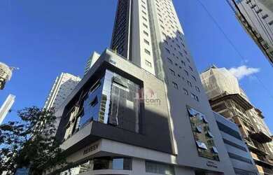 Imagem: O apartamento possui 4 Dormitórios, 5 Banheiros, 3 Vagas na