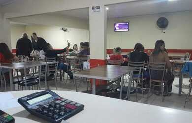 Imagem: O depósito possui 4 Vagas na garagem e 200m² de Área e está