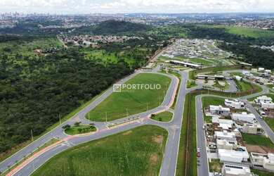 Imagem: O terreno possui 450m² de Área e está localizado em Jardins