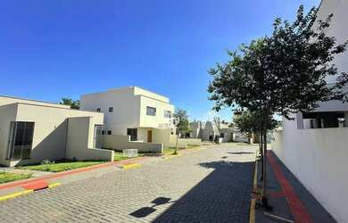 Imagem: A casa em condomínio possui 3 Dormitórios, 2 Banheiros, 1