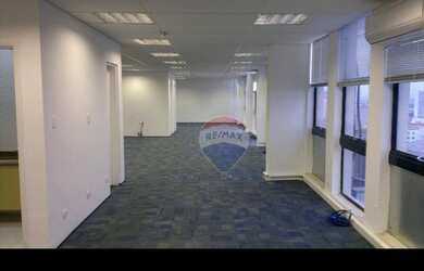 Imagem: O depósito possui 191m² de Área e está localizado em Centro