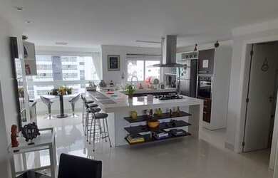 Imagem: O apartamento possui 3 Dormitórios, 3 Banheiros, 2 Vagas na