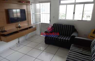 Imagem: A casa possui 3 Dormitórios, 2 Banheiros, 1 Vaga na garagem