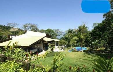 Imagem: A casa em condomínio à venda possui 4 Dormitórios, 3 Banheiros