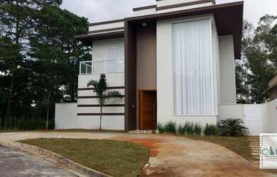 Imagem: A casa em condomínio possui 3 Dormitórios, 4 Banheiros, 2