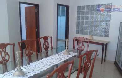 Imagem: A casa em condomínio possui 4 Dormitórios, 5 Banheiros, 5