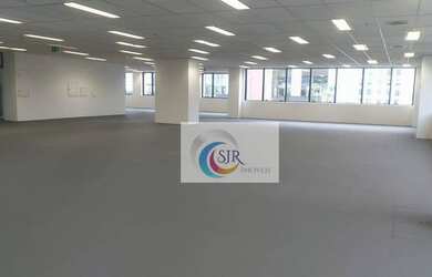 Imagem: O depósito possui 5 Vagas na garagem, 1.039m² de Área e