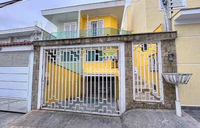 Imagem: A casa possui 3 Dormitórios, 5 Banheiros, 5 Vagas na garagem