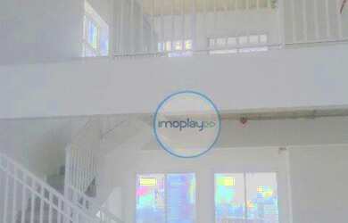 Imagem: O depósito possui 1 Vaga na garagem, 483m² de Área e está