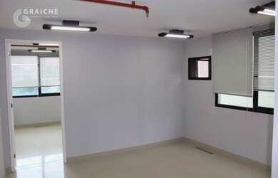 Imagem: O depósito possui 1 Vaga na garagem, 35m² de Área e está