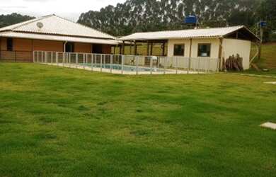 Imagem: A fazenda possui 20.000m² de Área e está localizado em Entre