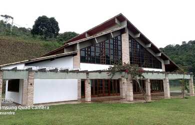 Imagem: O terreno possui 1.697m² de Área e está localizado em Vargem