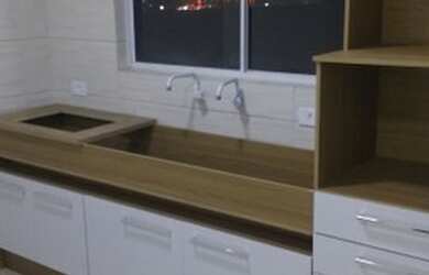 Imagem: O apartamento possui 1 Dormitório, 1 Banheiro, 50m² de Área