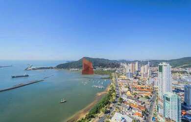 Imagem: O apartamento possui 3 Dormitórios, 4 Banheiros, 3 Vagas na