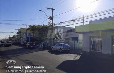 Imagem: O terreno possui 360m² de Área e está localizado em Martins