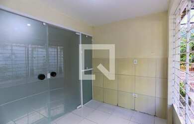 Imagem: A casa possui 2 Dormitórios, 2 Banheiros, 1 Vaga na garagem