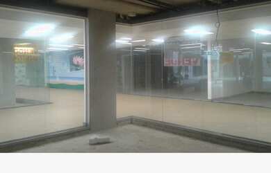 Imagem: O depósito possui 1 Vaga na garagem, 33m² de Área e está