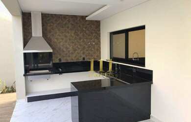 Imagem 7: Casa à venda por R$ 2.200.000 no Condomínio Residencial Jaguary