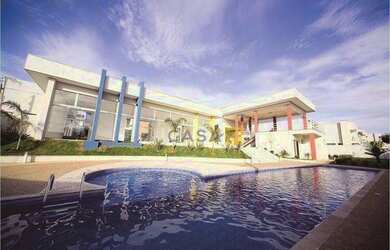 Imagem: A casa em condomínio possui 4 Dormitórios, 2 Banheiros, 4