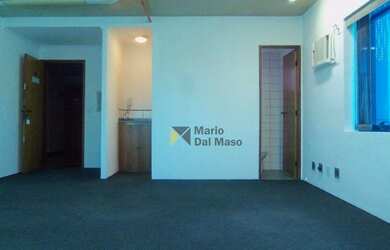 Imagem: O depósito possui 1 Vaga na garagem, 36m² de Área e está