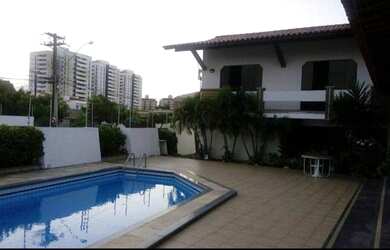 Imagem 10: Casa na Farolandia. Piscina, Churrasqueira, 378m² de Áreae2 Vagas na...