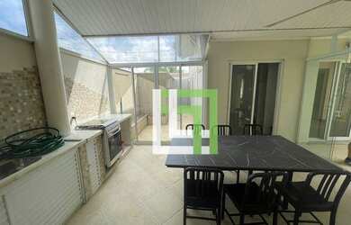 Imagem: A casa em condomínio possui 4 Dormitórios, 4 Banheiros, 4