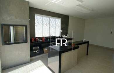 Imagem: A casa possui 3 Dormitórios, 3 Banheiros, 2 Vagas na garagem