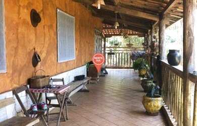 Imagem: A casa em condomínio possui 4 Dormitórios, 4 Banheiros, 4