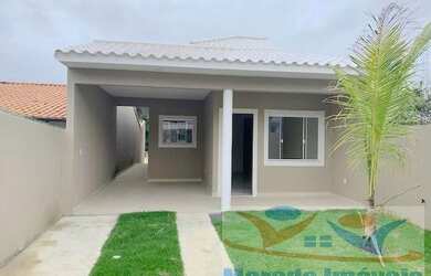 Imagem: A casa possui 2 Dormitórios, 1 Banheiro, 3 Vagas na garagem