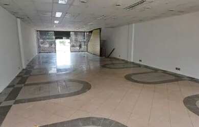 Imagem: O depósito possui 5 Vagas na garagem, 480m² de Área e está