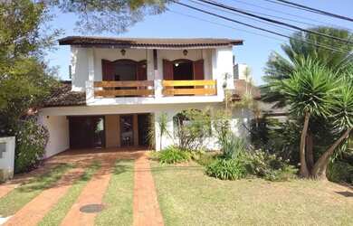 Imagem: A casa em condomínio possui 3 Dormitórios, 4 Banheiros, 4