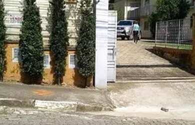 Imagem: O apartamento possui 2 Dormitórios, 1 Banheiro, 2 Vagas na