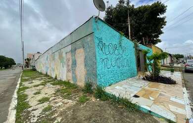 Imagem: A casa possui 1 Dormitório, 1 Banheiro, 2 Vagas na garagem
