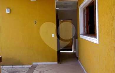 Imagem: A casa em condomínio possui 5 Dormitórios, 5 Banheiros, 4