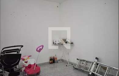 Imagem: A casa possui 2 Dormitórios, 2 Banheiros e 100m² de Área