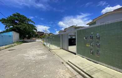 Imagem: O apartamento possui 3 Dormitórios, 1 Banheiro, 1 Vaga na garagem