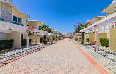 Imagem: A casa em condomínio possui 4 Dormitórios, 4 Banheiros, 2