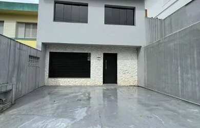 Imagem: A casa para alugar possui 3 Dormitórios, 3 Banheiros, 2 Vagas