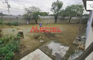 Imagem: A casa à venda possui 3 Dormitórios, 1 Banheiro, 2 Vagas na