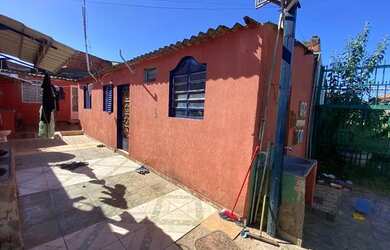 Imagem: A casa possui 5 Dormitórios, 5 Banheiros, 126m² de Área e