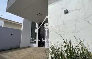 Imagem: A casa possui 2 Dormitórios, 2 Banheiros, 2 Vagas na garagem