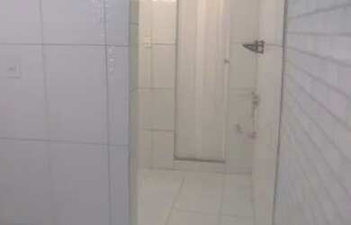 Imagem: A casa possui 1 Dormitório, 1 Banheiro e está localizado