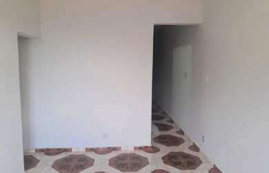 Imagem 1: Apartamento para Alugar por R$ 600,00 em Madureira/RJ