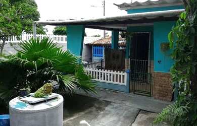 Imagem: A casa possui 3 Dormitórios, 2 Banheiros, 3 Vagas na garagem