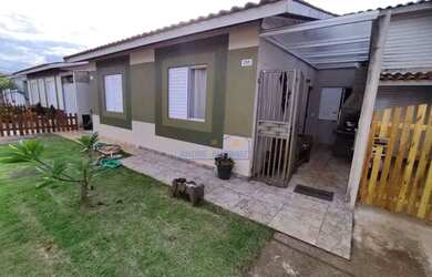 Imagem: A casa em condomínio possui 3 Dormitórios, 1 Banheiro, 1 Vaga