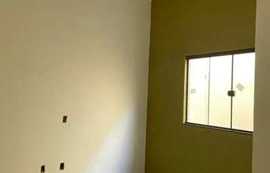 Imagem: A casa à venda possui 2 Dormitórios, 2 Banheiros, 2 Vagas