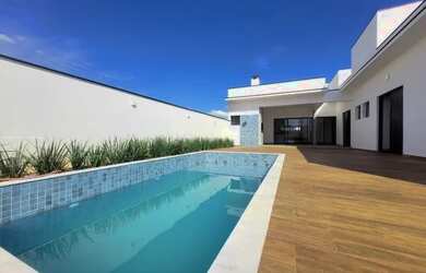 Imagem: A casa em condomínio possui 3 Dormitórios, 4 Banheiros, 4