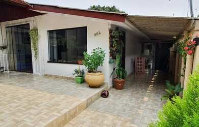 Imagem 4: Linda casa mista. 366m² de Área, 2 Banheirose3 Dormitórios