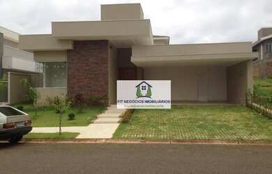 Imagem: A casa em condomínio possui 3 Dormitórios, 3 Banheiros, 2