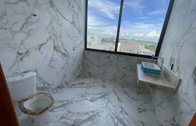 Imagem 2: Alugo linda casa sobrado no Alphaville Flamboyant Araguaia, novissima